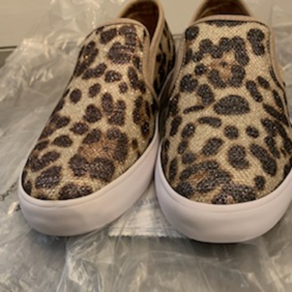 Guess Malden Leopard Slip-Ons 8
